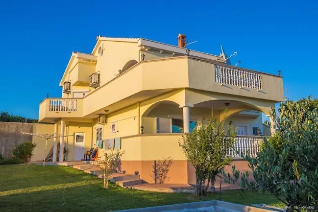Villa Nar Rtina 0*,  Croatia